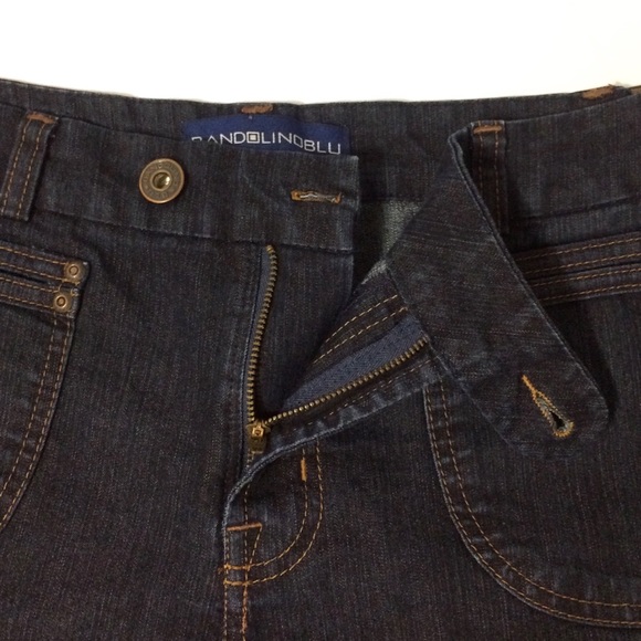 BANDOLINO Dark Denim Shorts | Size 6 - Picture 6 of 14